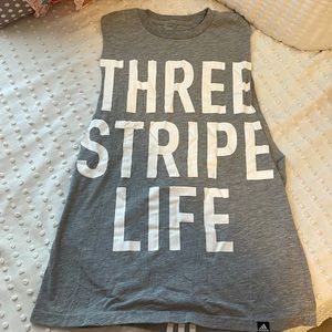 Cut off work out shirt